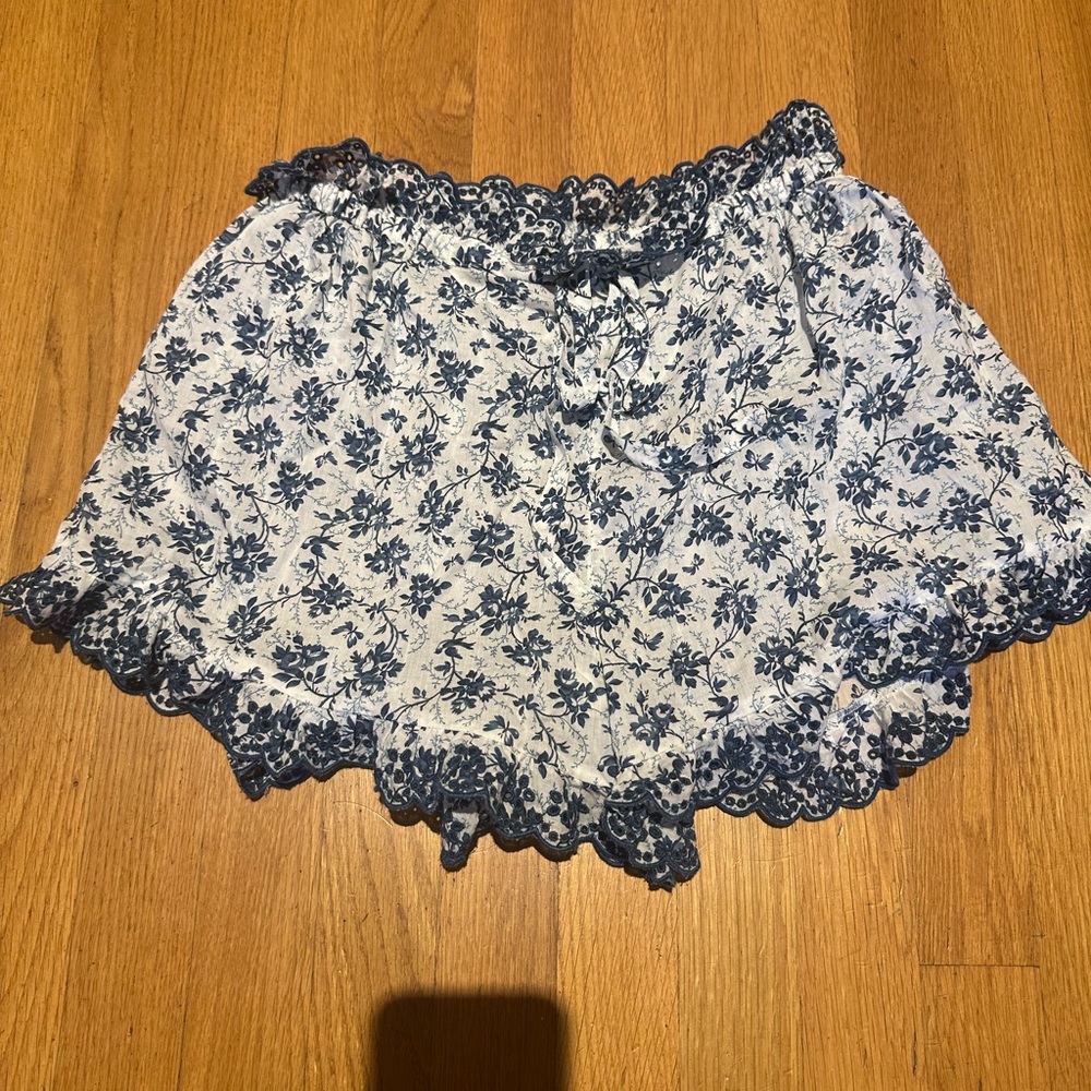 Doen Shorts, EUC
